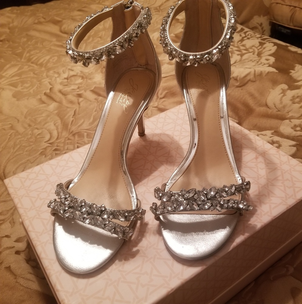 Jewel Badgley Mischka Heels